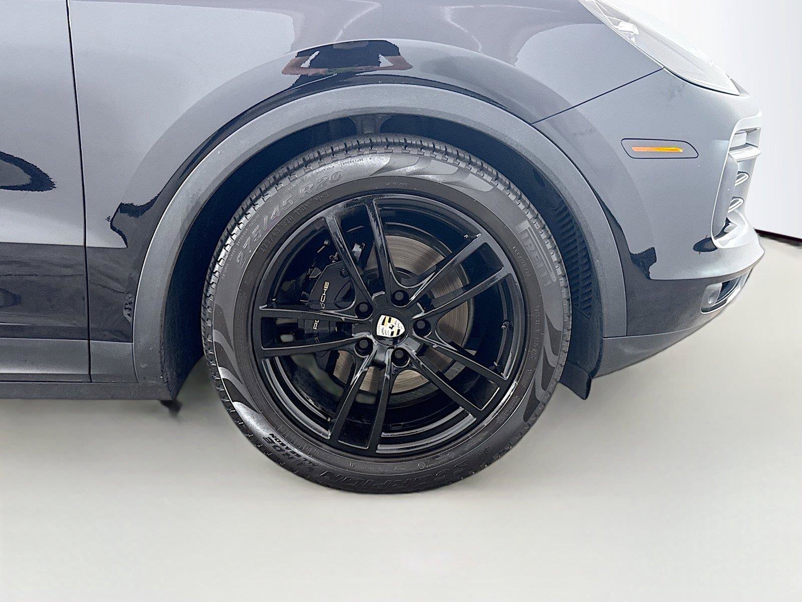 Used 2020 Porsche Cayenne AWD/4WD image 30