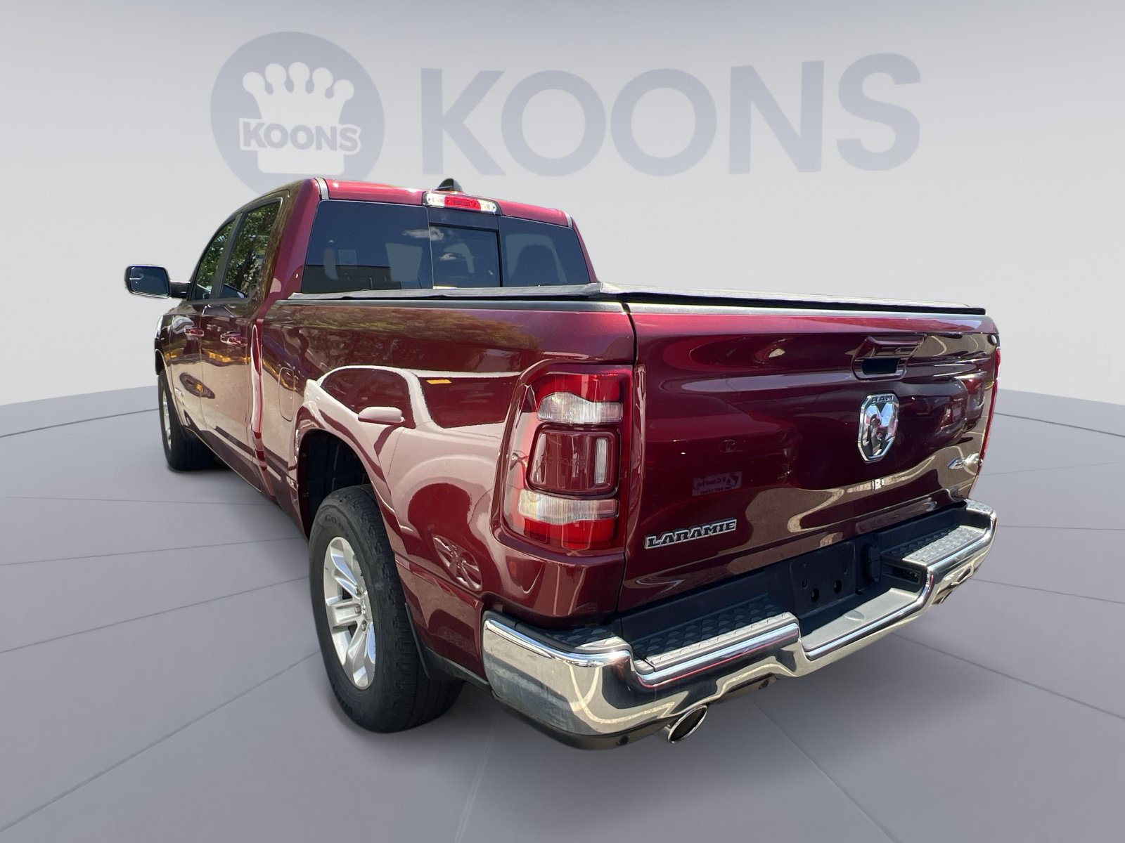 Used 2023 RAM 1500 Laramie AWD/4WD image 2