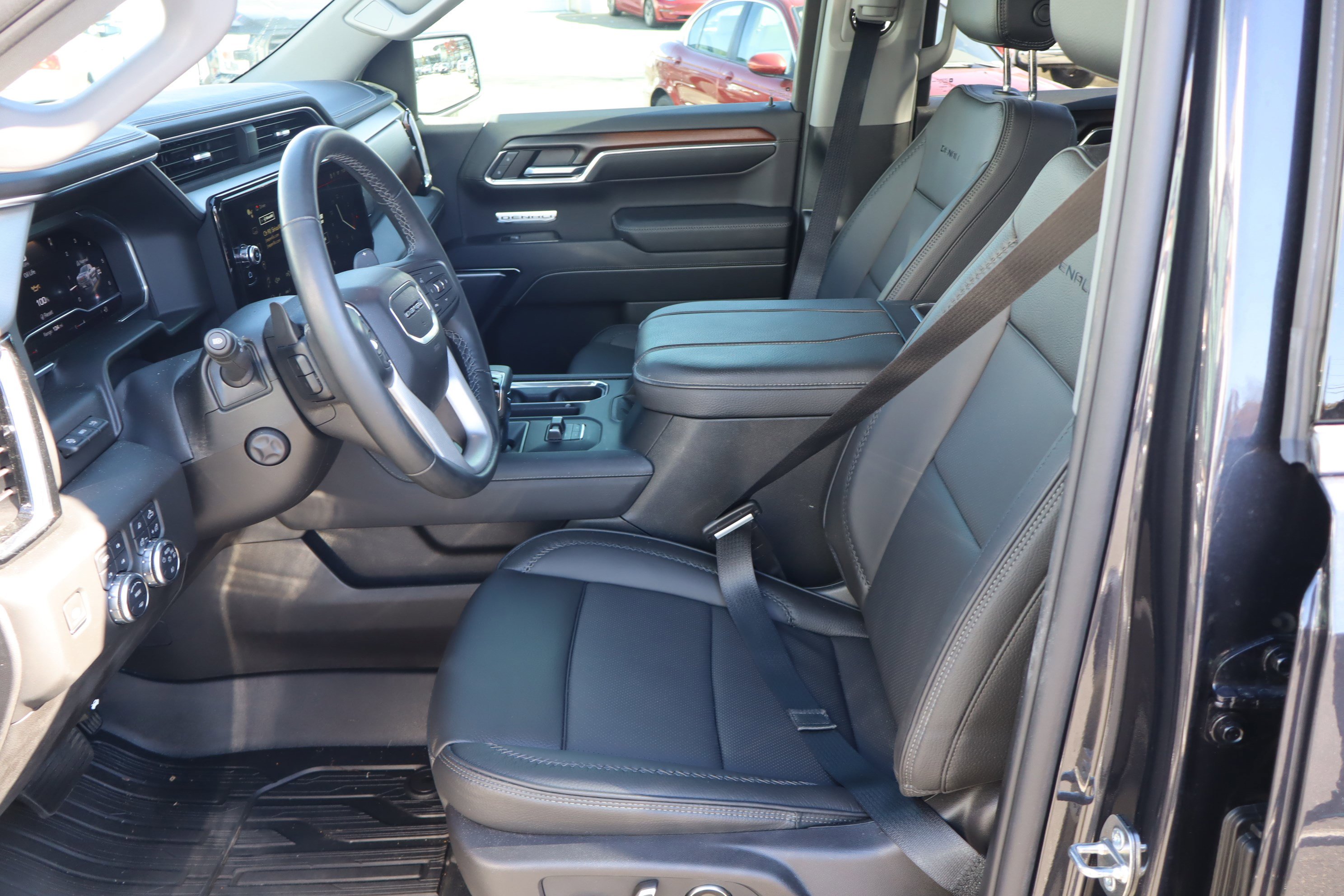 Used 2024 GMC Sierra 1500 Denali w/ Denali Reserve Package image 20