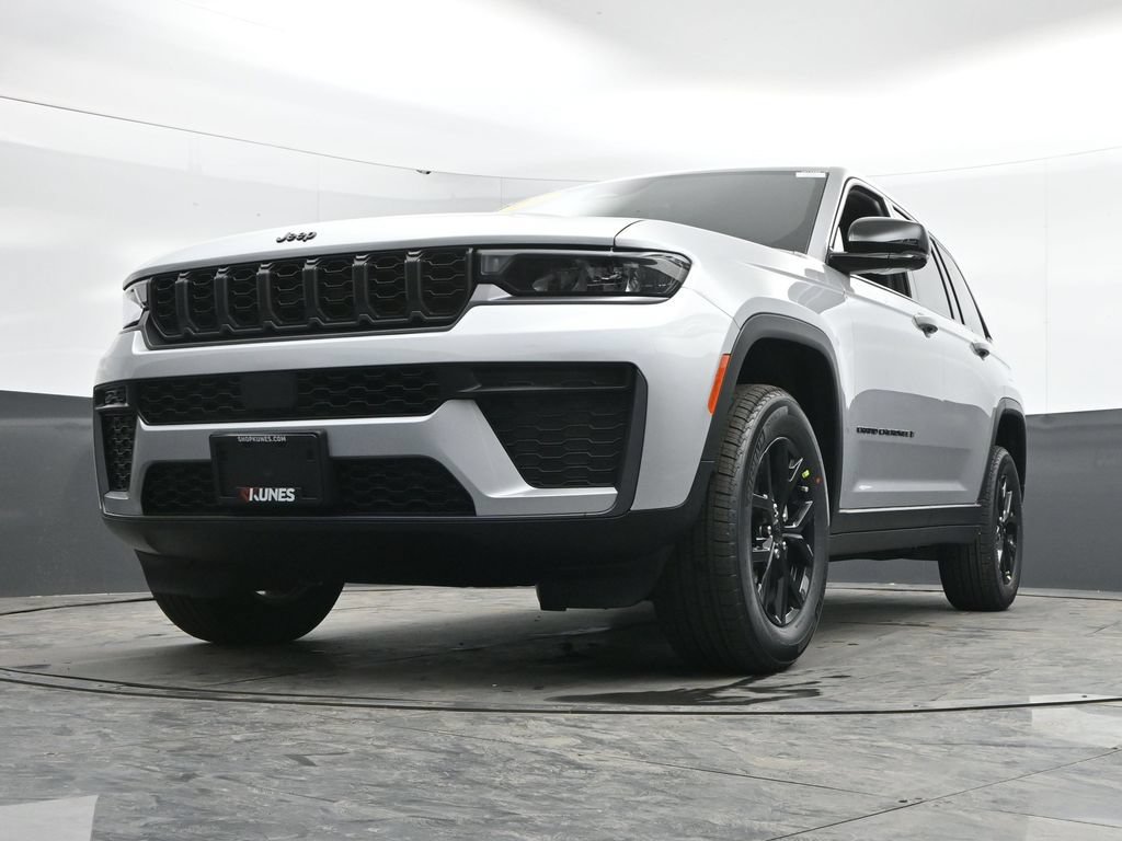 New 2026 Jeep Grand Cherokee Altitude AWD/4WD image 50