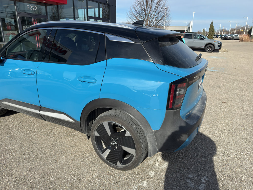 Used 2025 Nissan Kicks SR w/ SR Premium Package image 7