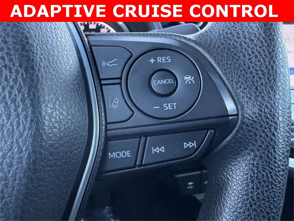 Certified 2018 Toyota Camry LE image 28