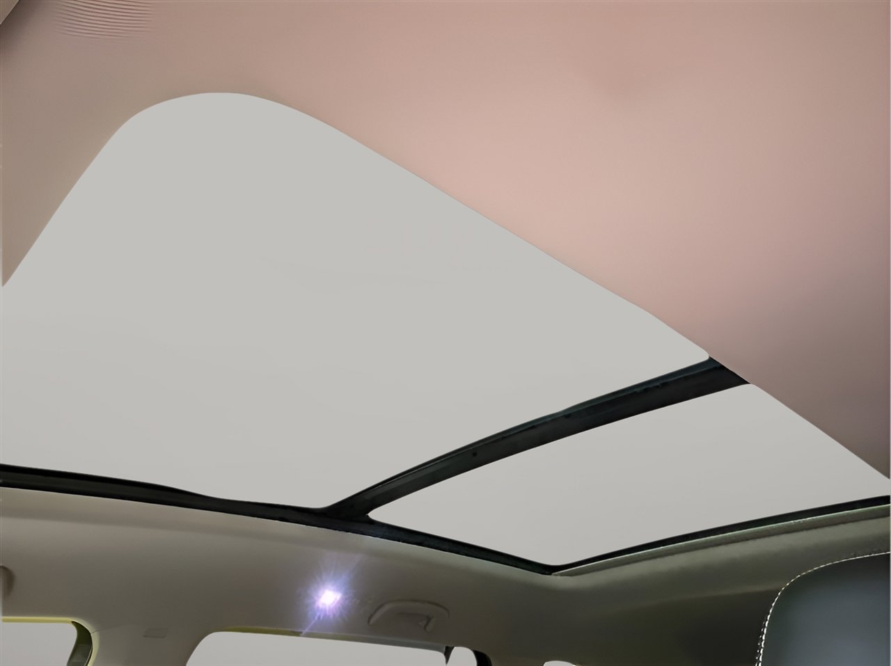 Used 2021 Volkswagen Atlas SE w/ Panoramic Sunroof Package image 16