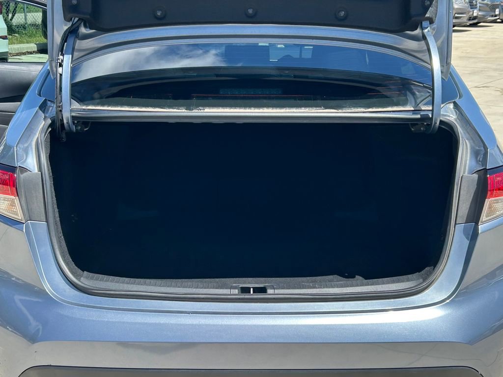 Used 2022 Toyota Corolla LE FWD image 14