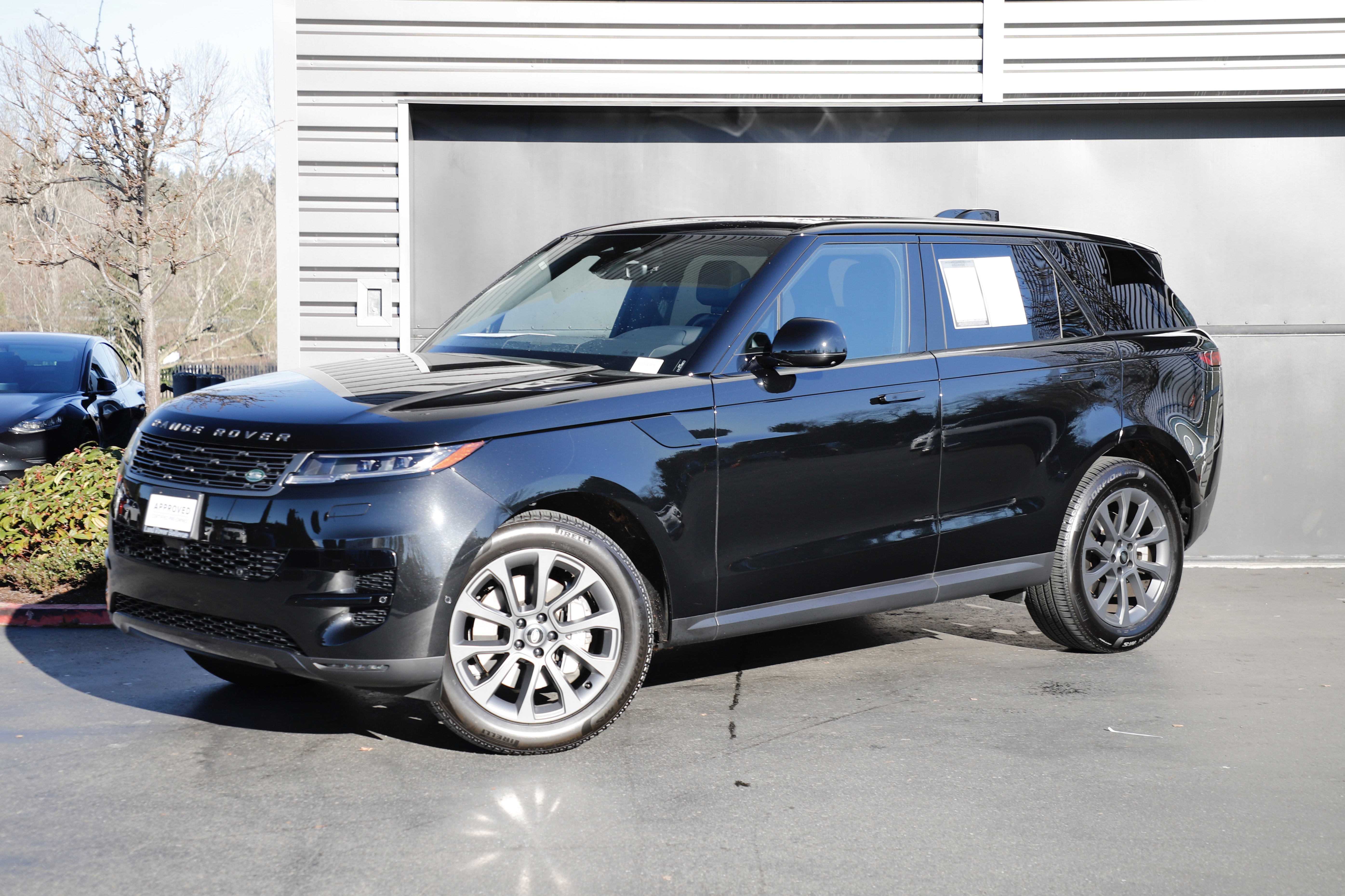Certified 2025 Land Rover Range Rover Sport image 1