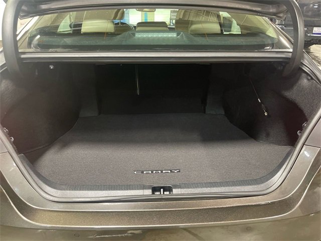 Used 2018 Toyota Camry XLE image 22