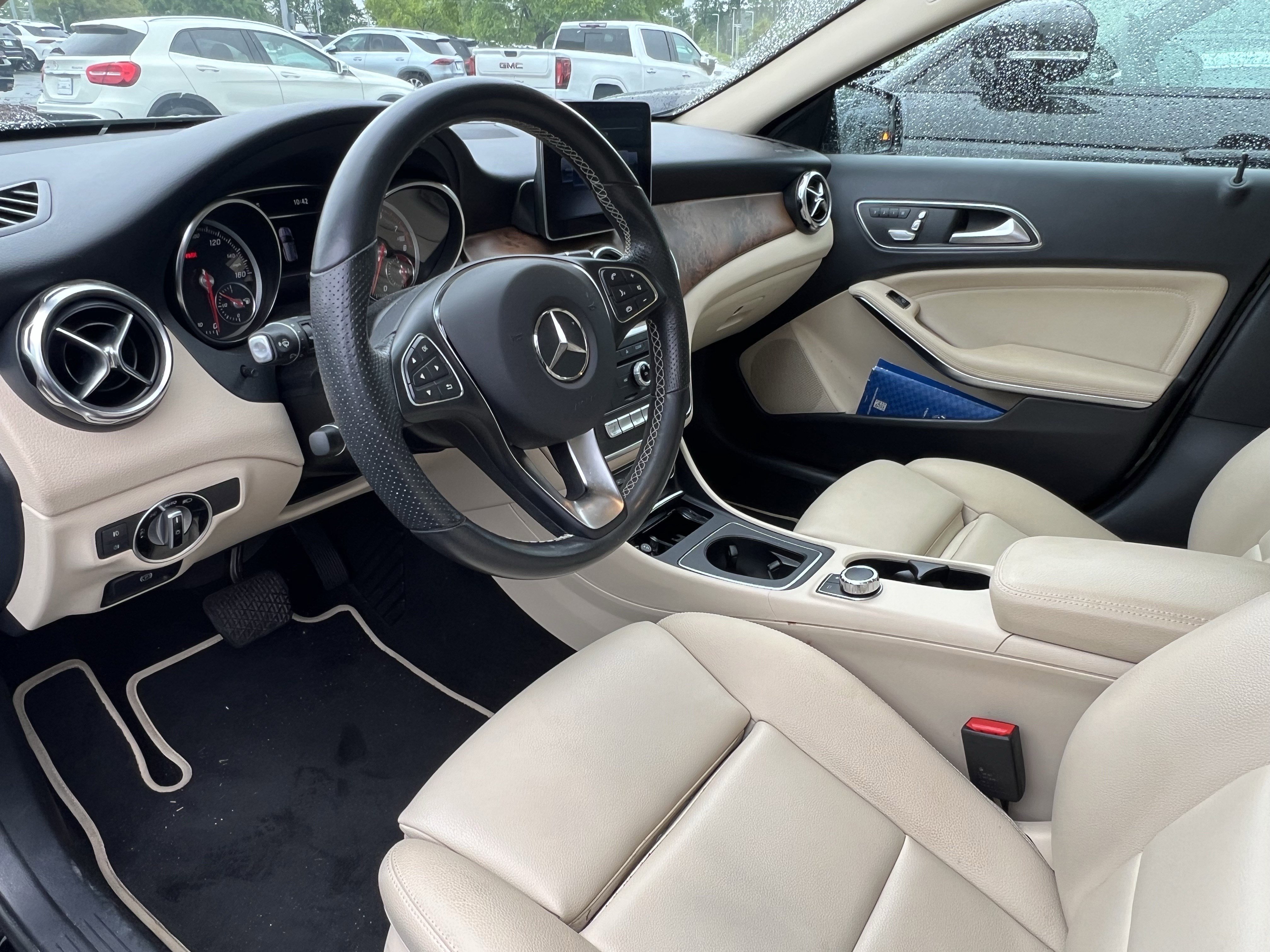 Used 2019 Mercedes-Benz GLA 250 image 17