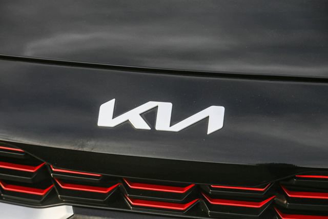 Used 2022 Kia Forte GT-Line w/ GT-Line Premium Package image 7