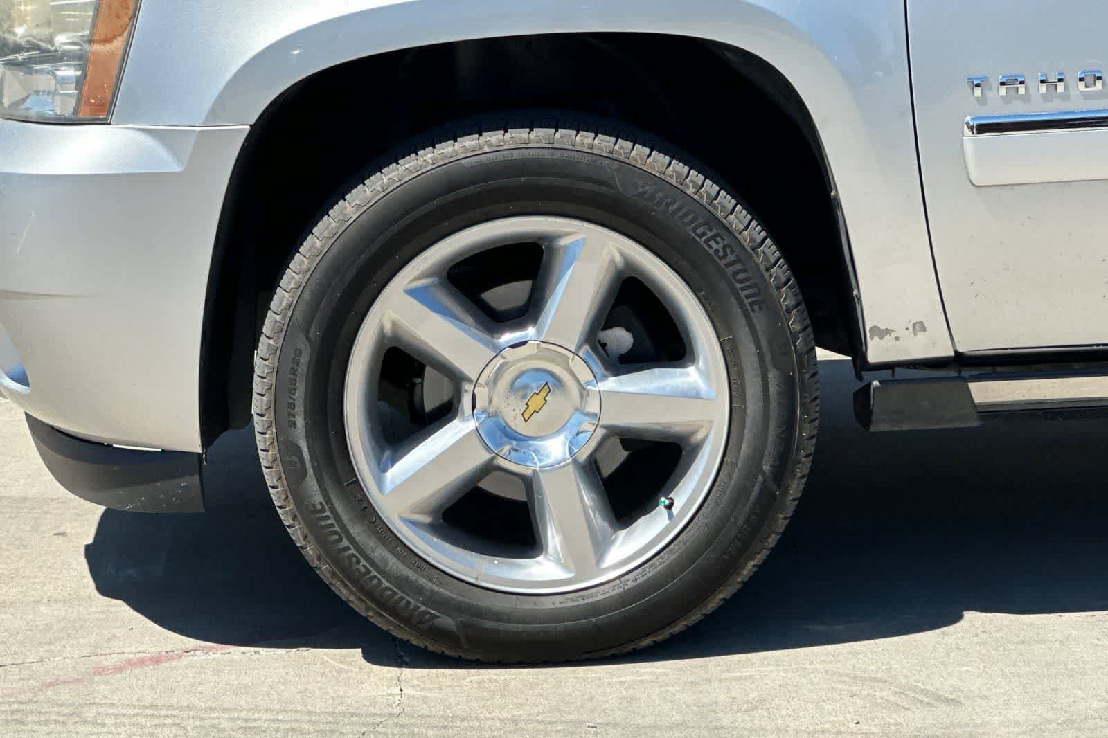 Used 2012 Chevrolet Tahoe LTZ AWD/4WD image 11