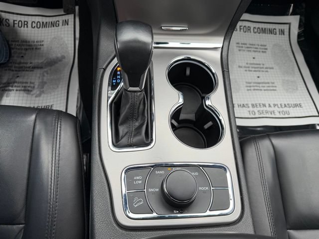 Used 2022 Jeep Grand Cherokee Limited AWD/4WD image 30