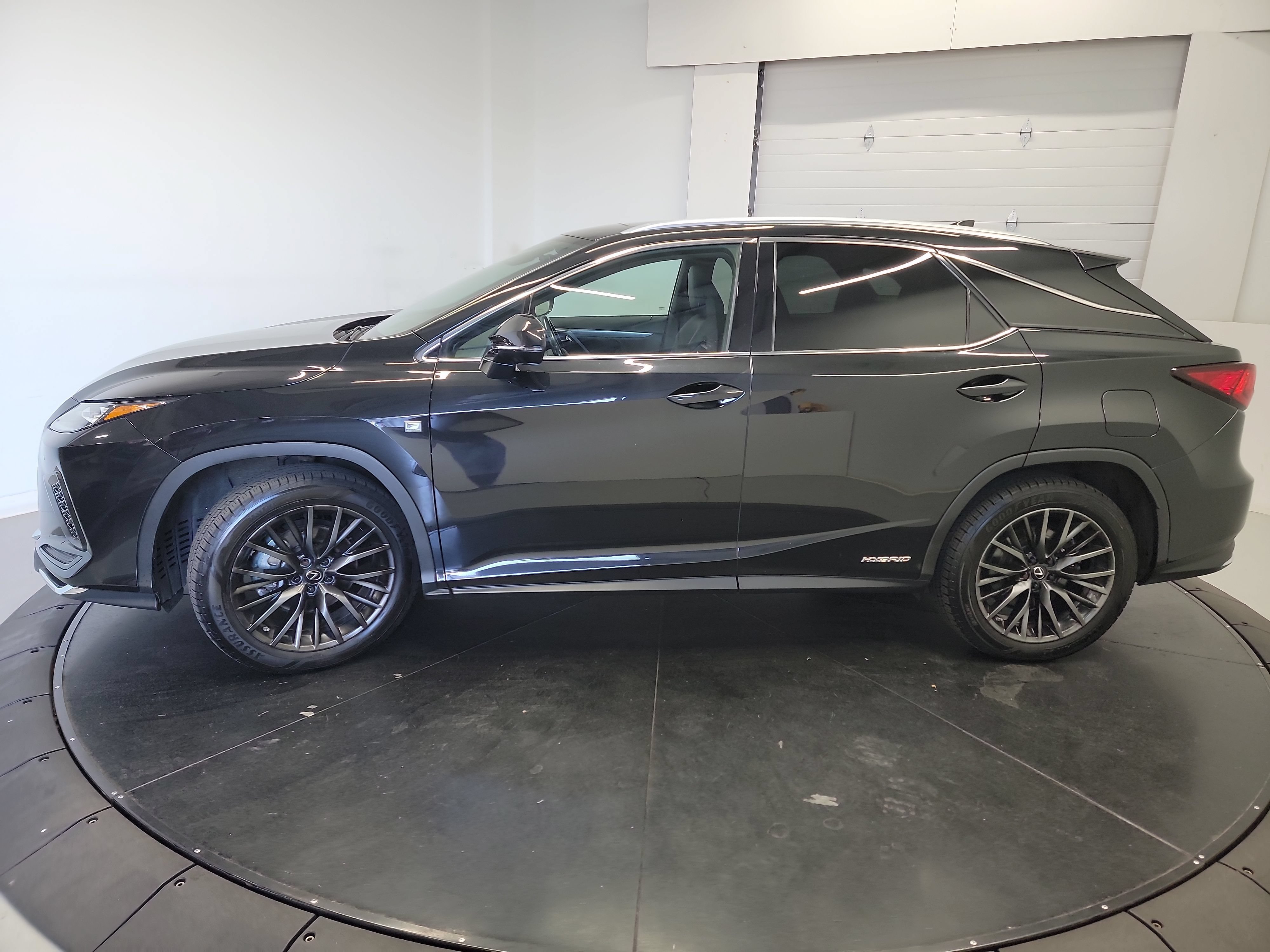 Used 2020 Lexus RX 450h F Sport w/ Accessory Package AWD/4WD image 4