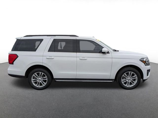 Certified 2022 Ford Expedition XLT image 2