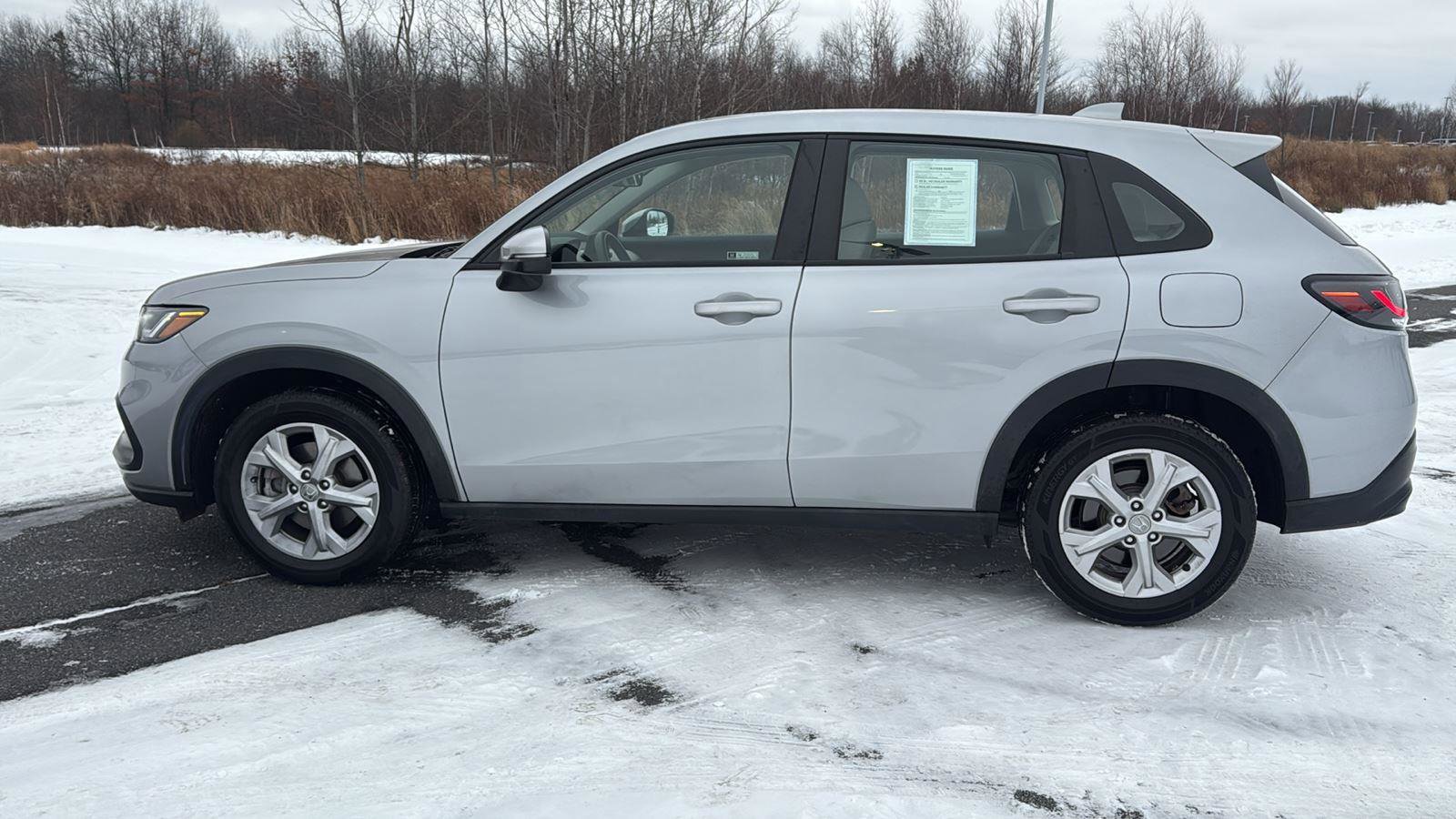 Used 2023 Honda HR-V LX image 13