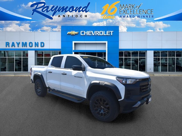 New 2026 Chevrolet Colorado Trail Boss AWD/4WD image 1