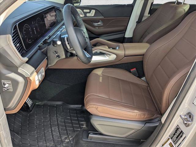 Used 2024 Mercedes-Benz GLS 580 GLS 580 image 17