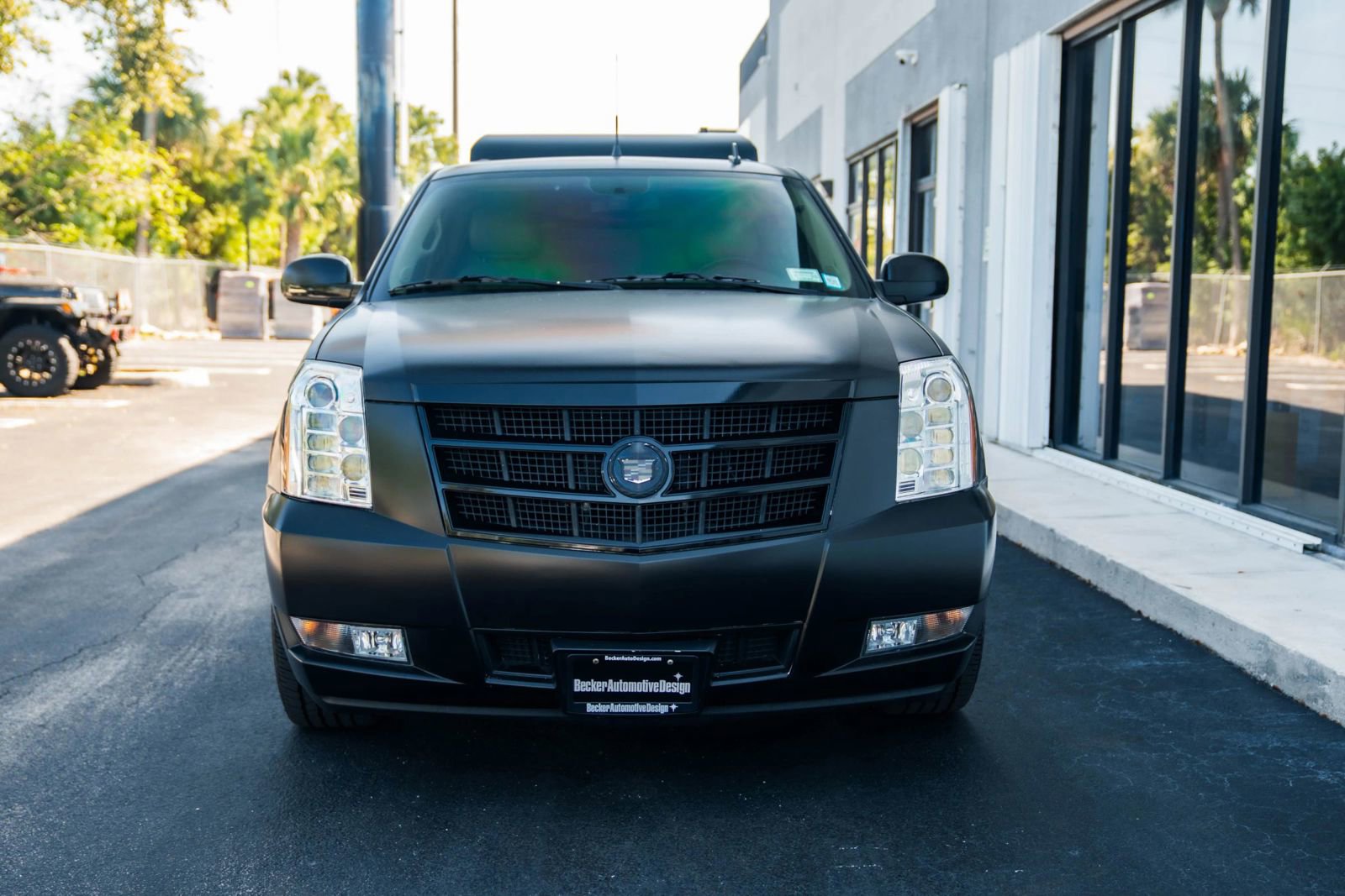 Used 2014 Cadillac Escalade ESV Premium AWD/4WD image 2