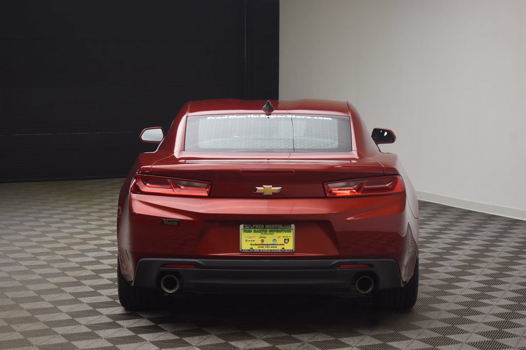 Used 2017 Chevrolet Camaro LT RWD image 9