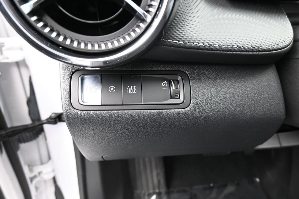 Used 2026 Chevrolet Equinox LT FWD image 12