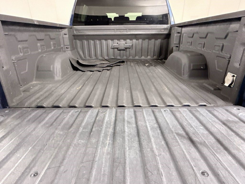 Used 2022 Chevrolet Silverado 1500 Custom AWD/4WD image 32