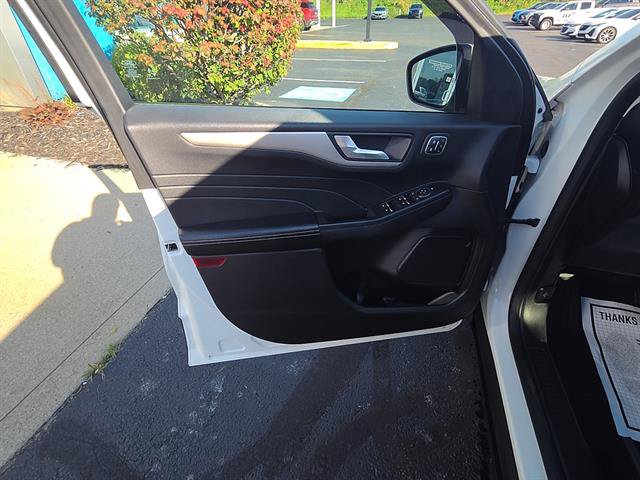 Used 2021 Ford Escape SEL w/ Technology Package AWD/4WD image 19