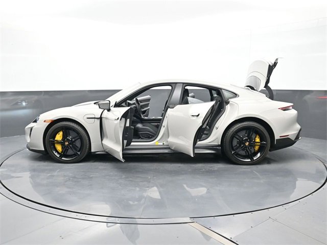 Used 2021 Porsche Taycan Turbo S image 30