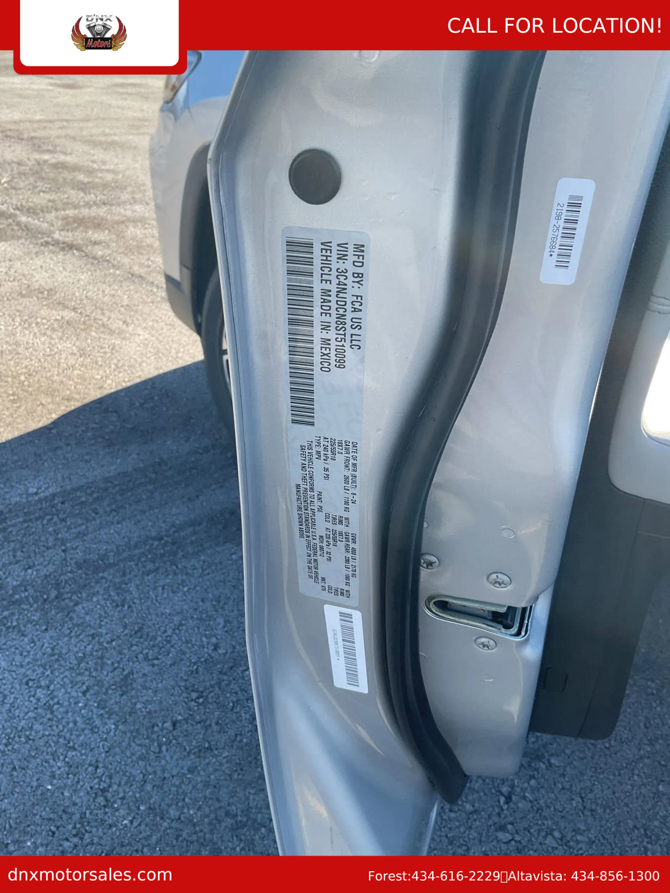 Used 2025 Jeep Compass Limited image 21