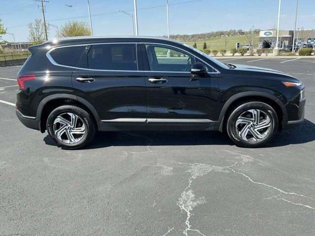 Used 2023 Hyundai Santa Fe SEL FWD image 2