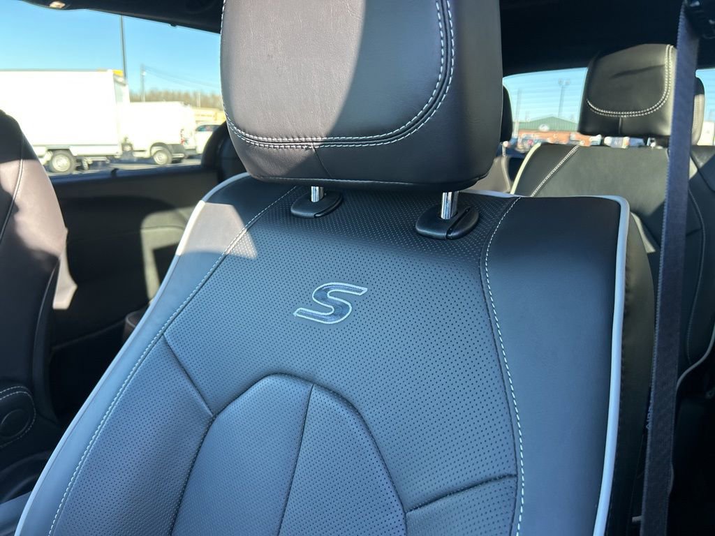 New 2026 Chrysler Pacifica Limited w/ S Appearance Package image 15