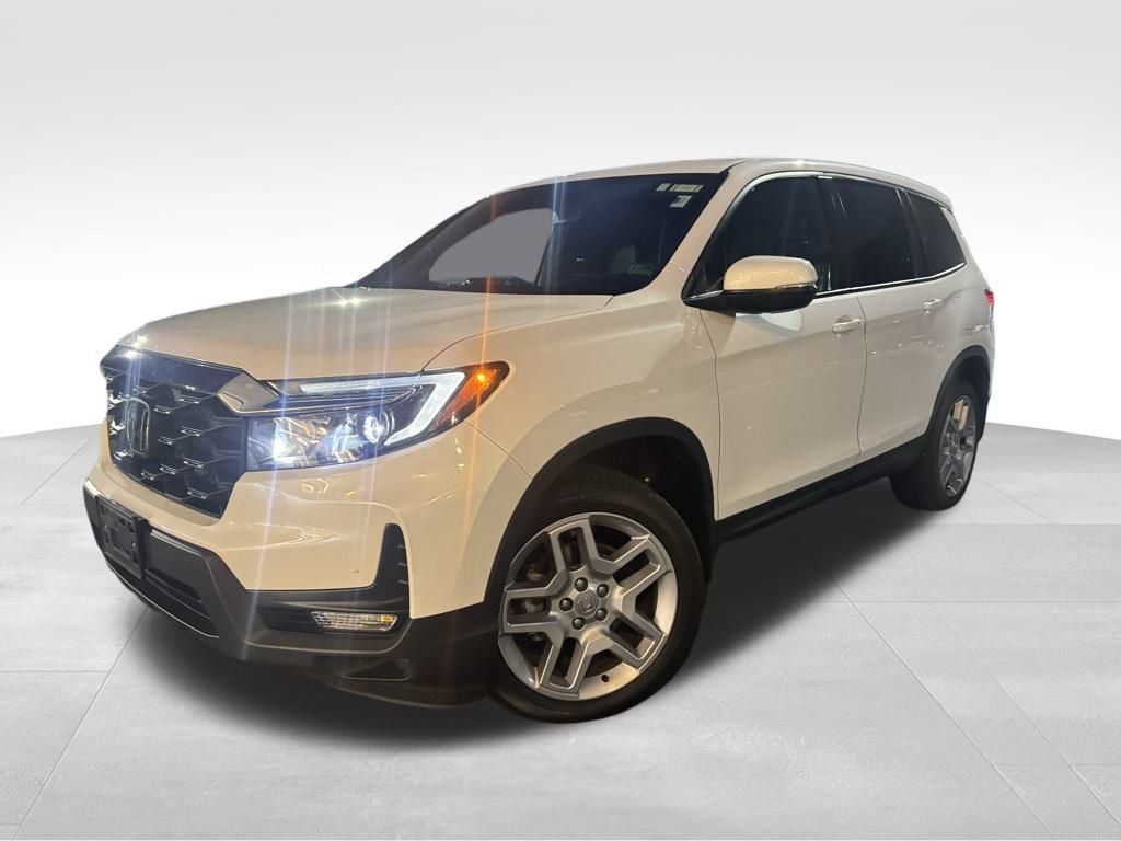 Certified 2025 Honda Passport EX-L image 32