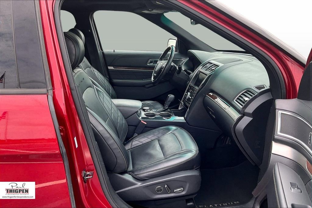 Used 2016 Ford Explorer Platinum image 7