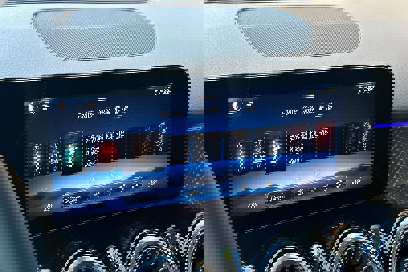 New 2025 Mercedes-Benz GLB 250 image 17