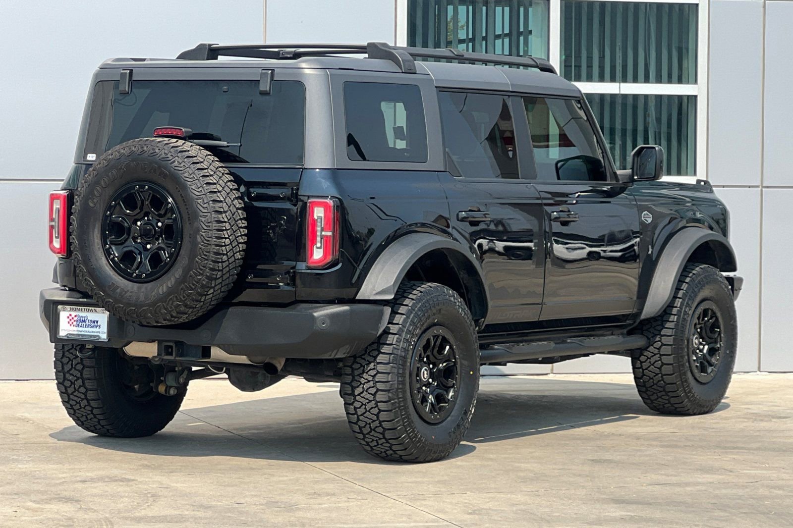 Used 2021 Ford Bronco Wildtrak image 4