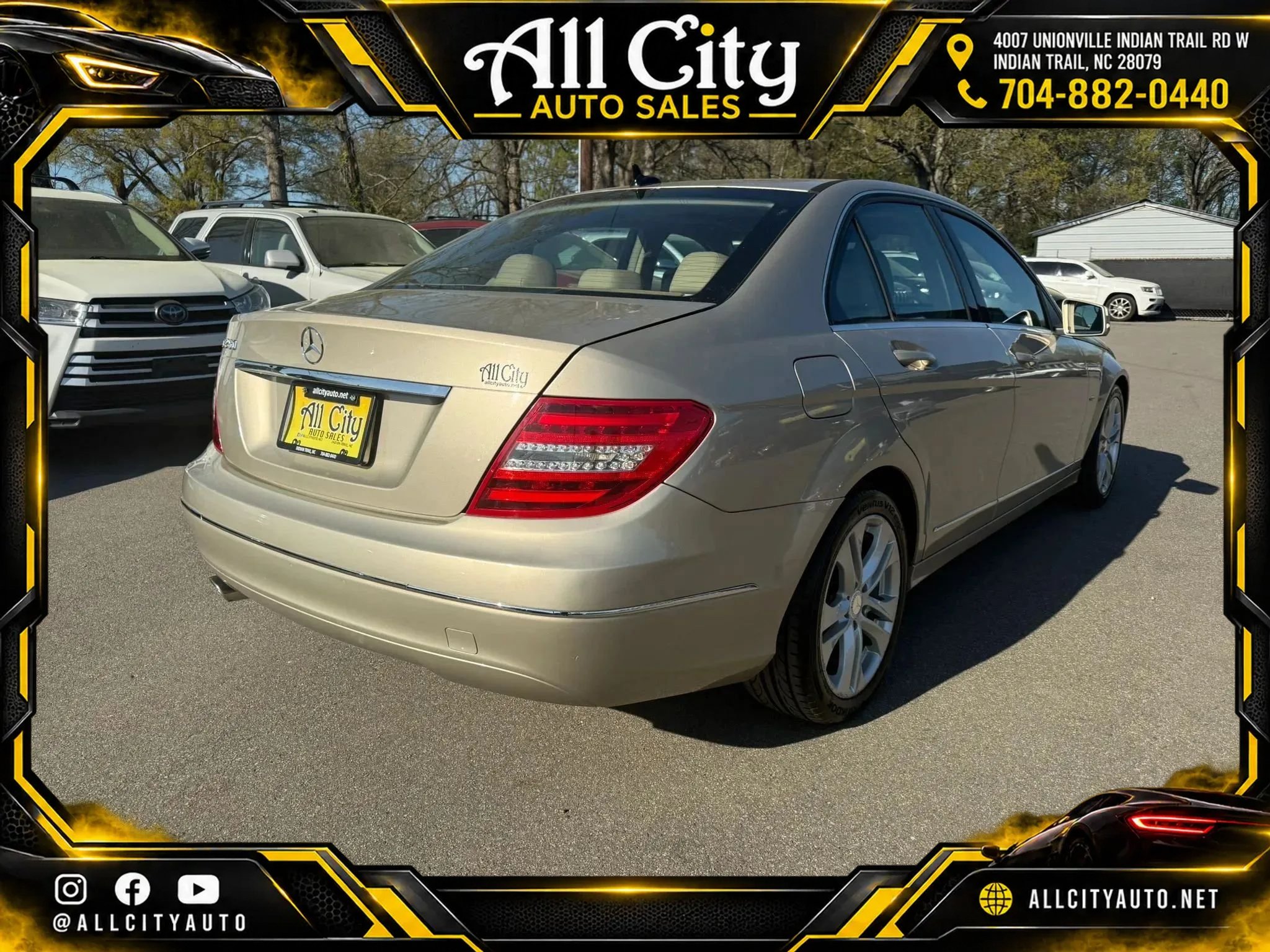 Used 2012 Mercedes-Benz C 250 Sedan image 7