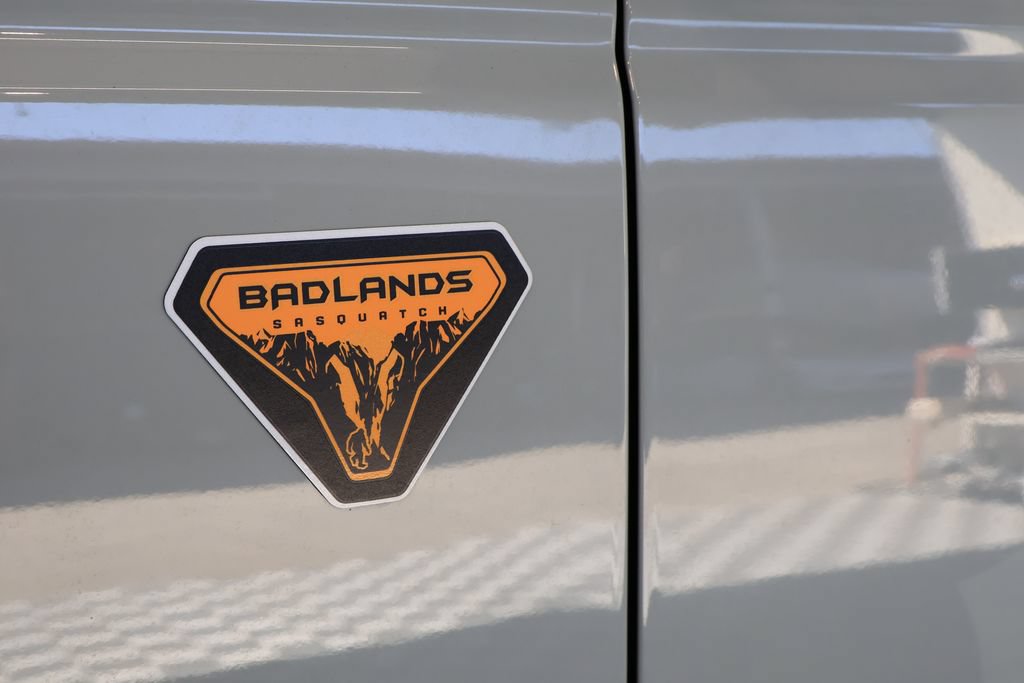 Used 2022 Ford Bronco Badlands AWD/4WD image 11