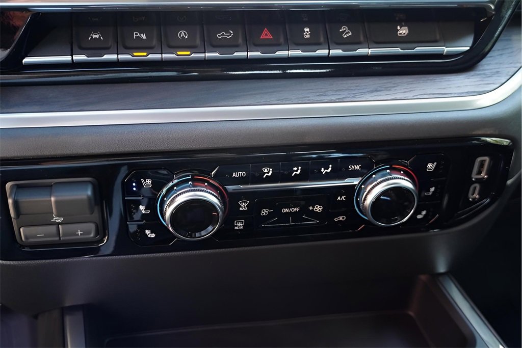 New 2026 GMC Sierra 1500 SLT image 11