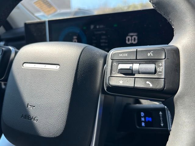 Used 2025 Hyundai Santa Fe SEL image 21