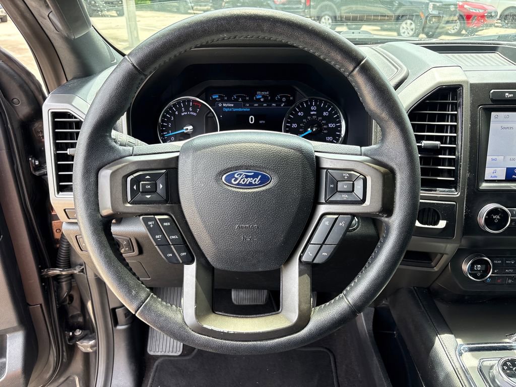 Used 2020 Ford Expedition XLT w/ Equipment Group 202A RWD image 18