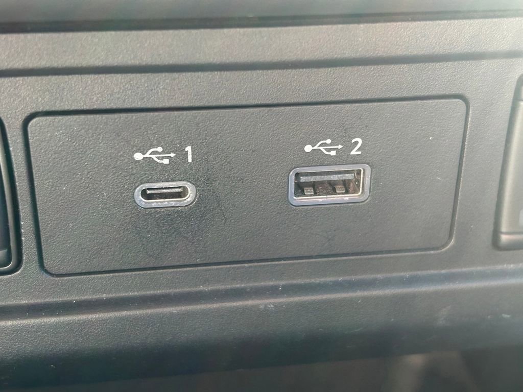 Used 2023 Nissan Frontier SV w/ SV Convenience Package image 25