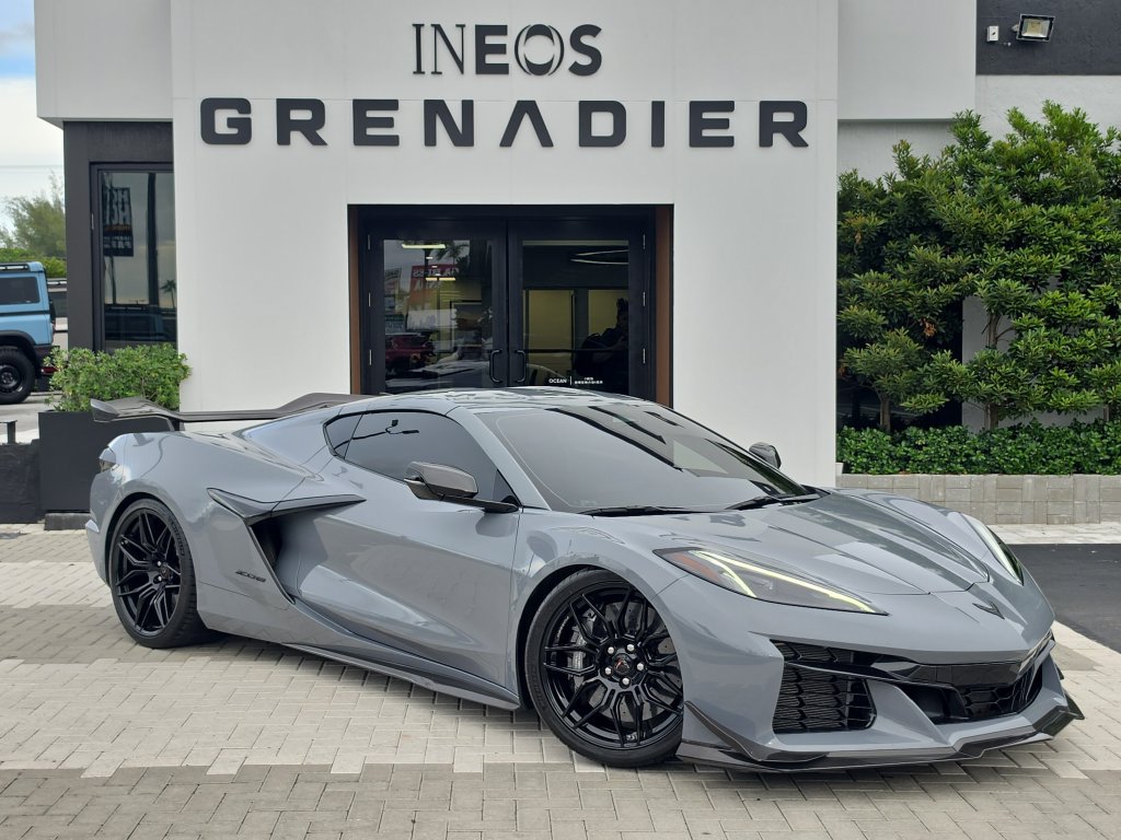 Used 2024 Chevrolet Corvette Z06 w/ Z07 Performance Package