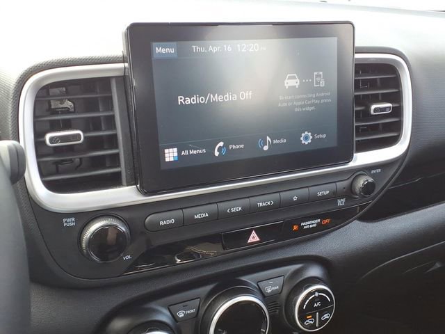 Used 2023 Hyundai Venue SEL image 9