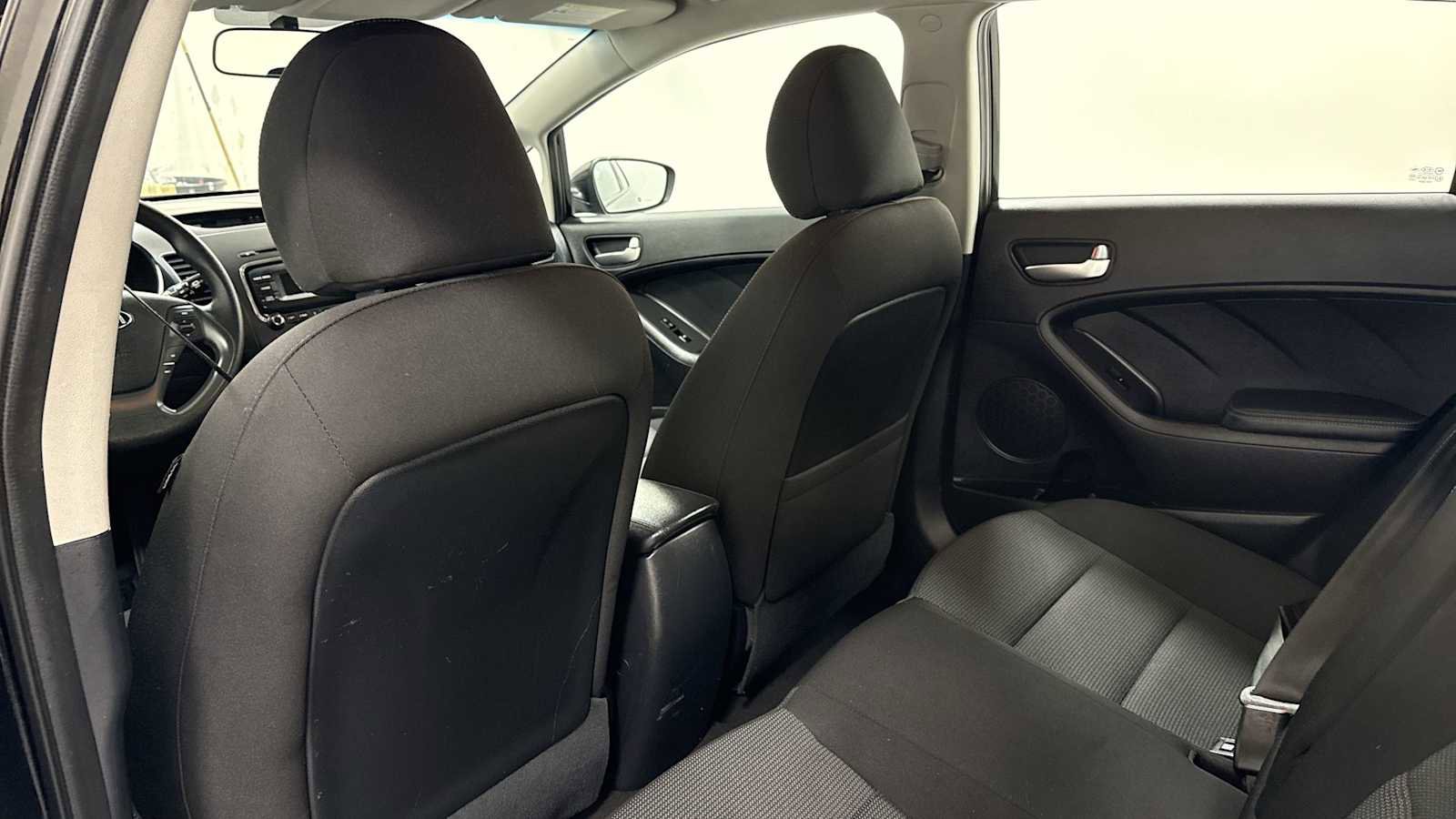 Used 2017 Kia Forte LX image 25