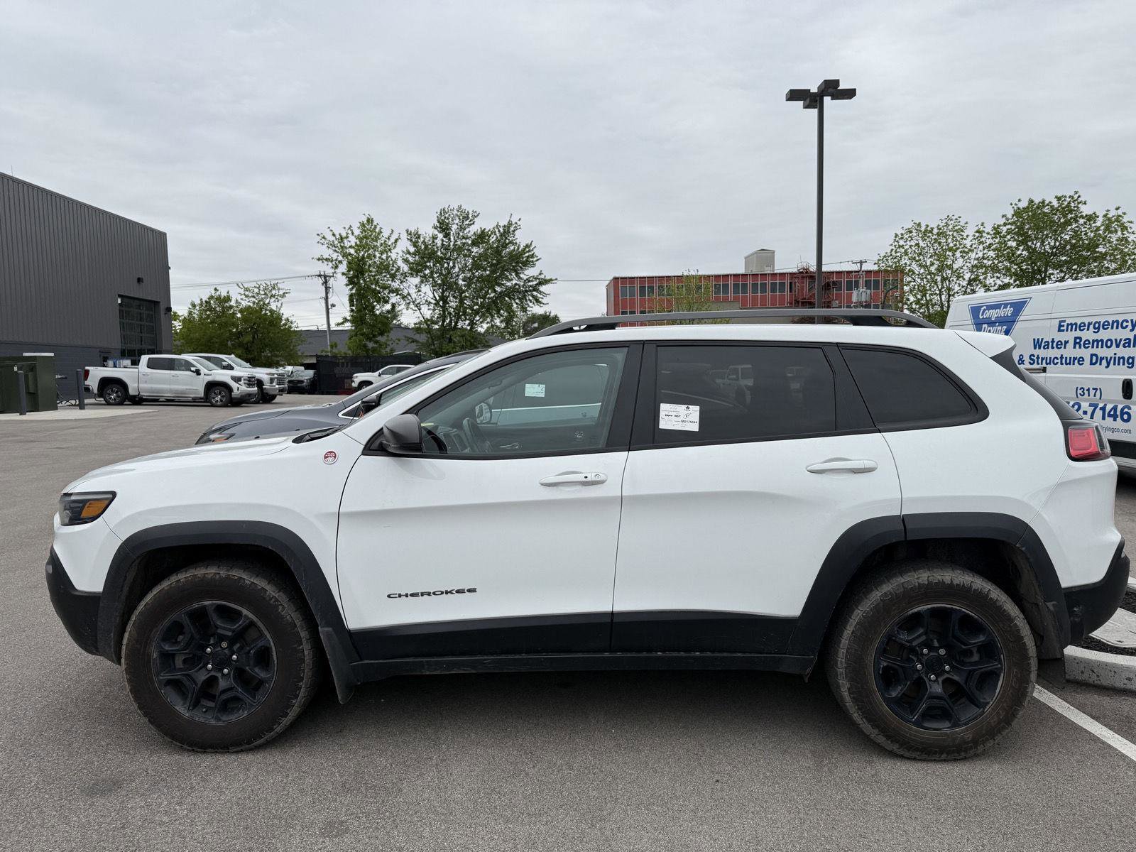 Used 2021 Jeep Cherokee Trailhawk w/ Trailer Tow Group AWD/4WD image 6