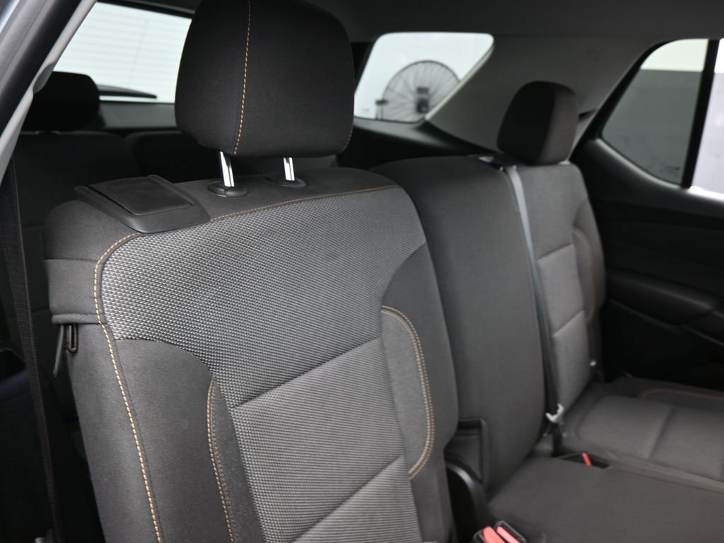 Used 2020 Chevrolet Traverse LS image 33