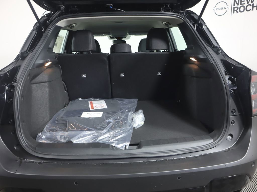 New 2026 Nissan Kicks S image 20