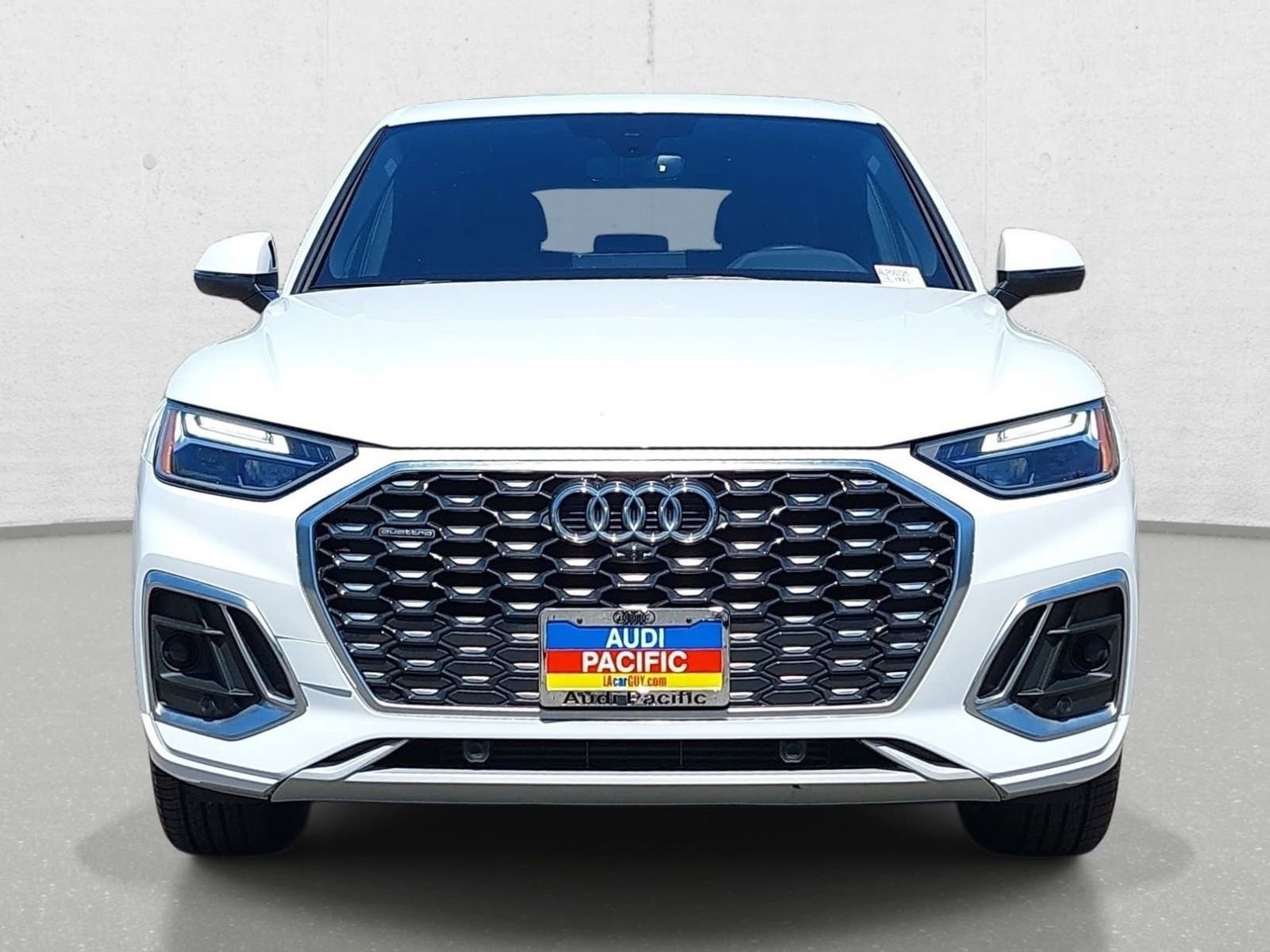 Used 2023 Audi Q5 2.0T Premium Plus w/ Premium Plus Package AWD/4WD image 2