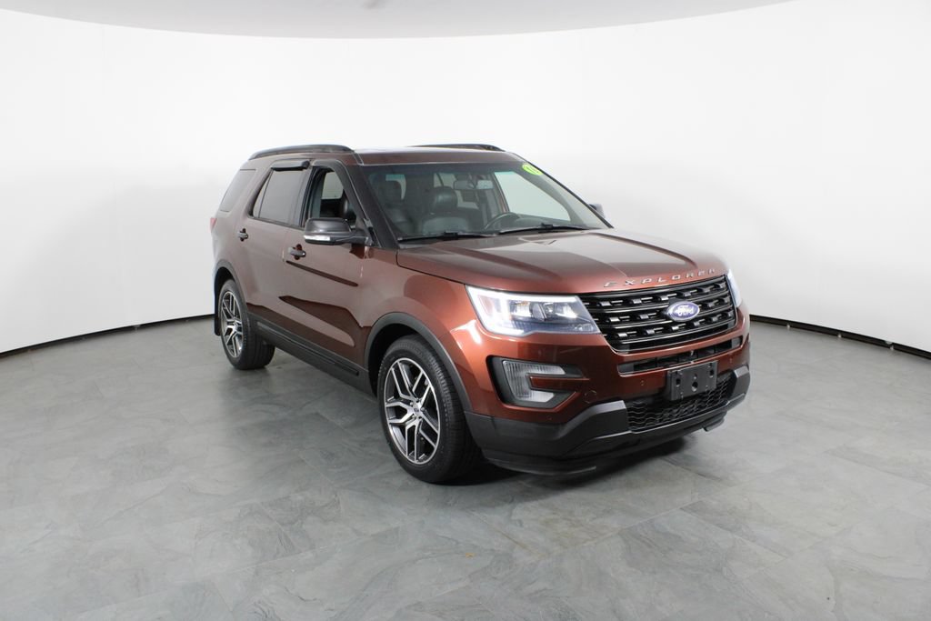 Used 2016 Ford Explorer Sport w/ Equipment Group 401A AWD/4WD image 4