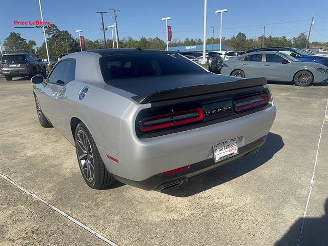Used 2023 Dodge Challenger R/T RWD image 5