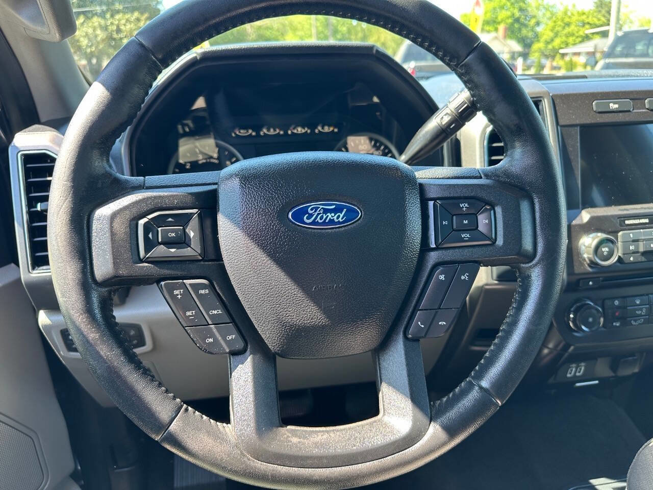 Used 2018 Ford F150 XLT w/ Equipment Group 302A Luxury AWD/4WD image 26