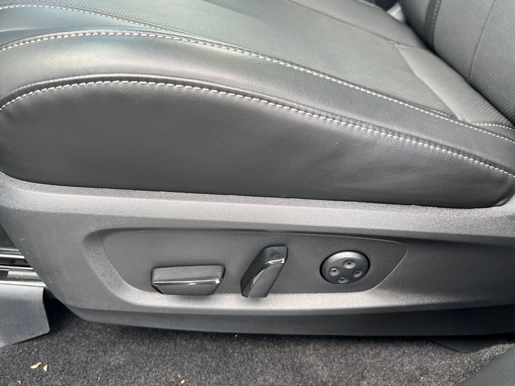 Certified 2026 INFINITI QX60 Luxe w/ Cargo Package FWD image 10
