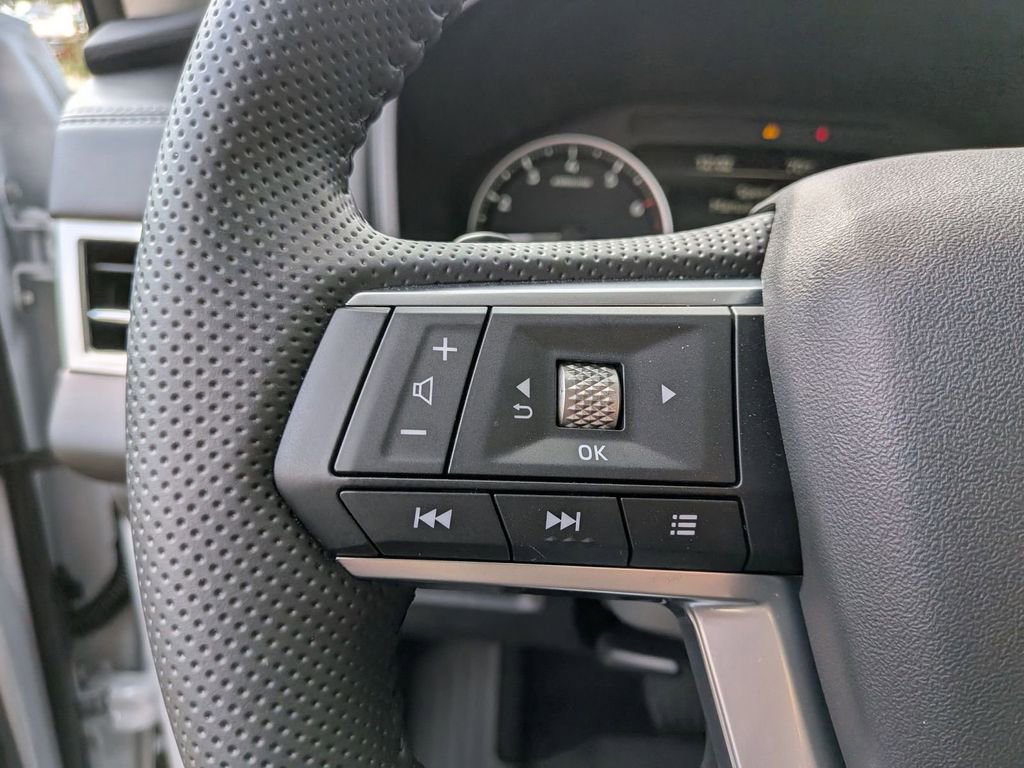 Used 2025 Mitsubishi Outlander Trail Edition image 17